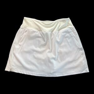 🆕 NWOT women’s white athletic skort with zip pockets | size XL